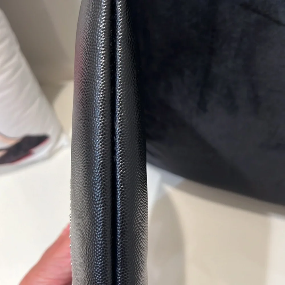 Rare Chanel stuffed pouch. - Picture 4 of 5